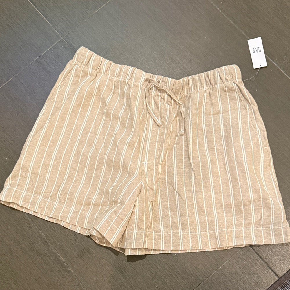 GAP Beige and White Striped Shorts